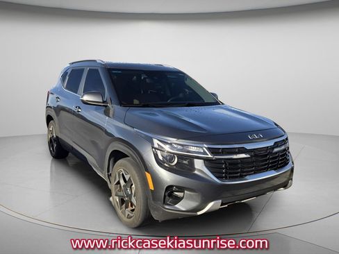 Used 2024 Kia Seltos EX AWD/4WD image 4