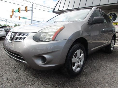 Used 2015 Nissan Rogue S w/ Convenience Package AWD/4WD image 4