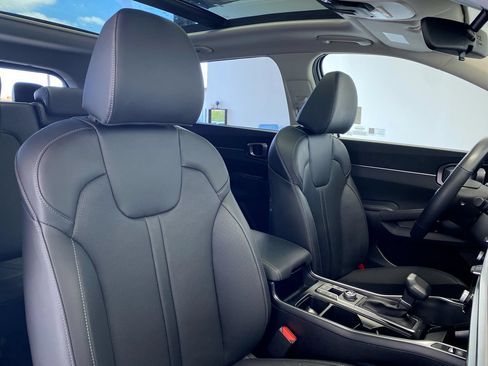 Used 2026 Kia Sorento S w/ S Panoramic Sunroof Package FWD image 31