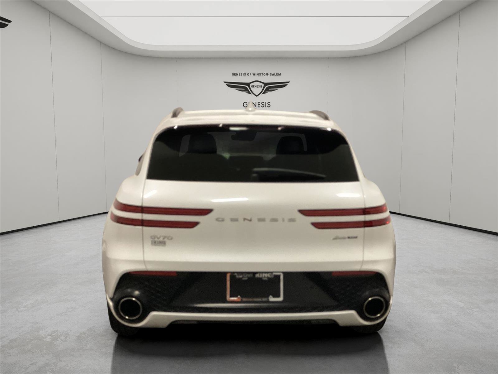 Used 2025 Genesis GV70 3.5T Sport w/ Sport Advanced Package AWD/4WD image 4