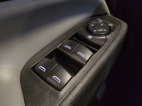 Used 2020 Chevrolet Equinox LT FWD image 27