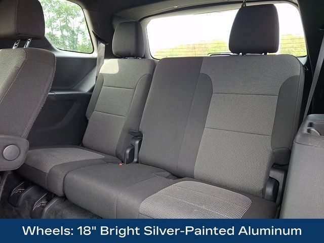Used 2023 Chevrolet Traverse LT AWD/4WD image 21