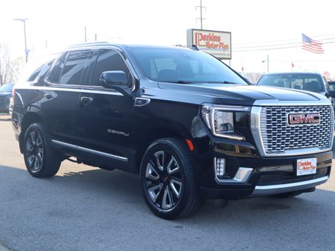 Used 2021 GMC Yukon Denali w/ Denali Premium Package AWD/4WD image 5