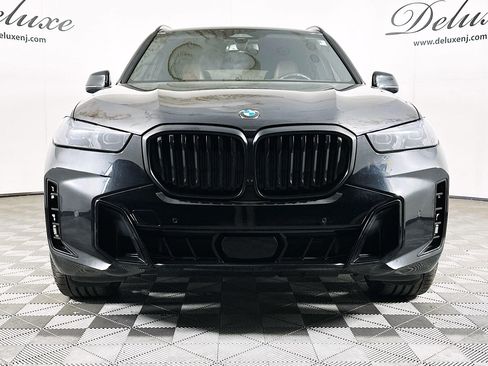 Used 2025 BMW X5 xDrive40i w/ M Sport Package AWD/4WD image 2