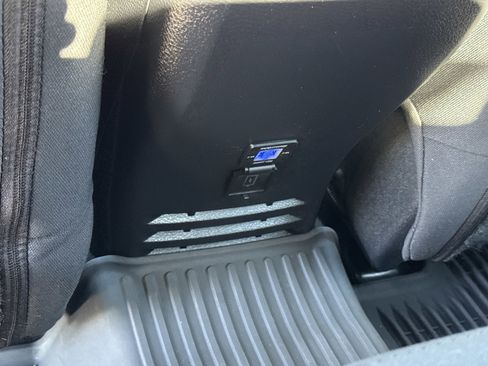 Used 2022 Toyota Tacoma TRD Sport image 14