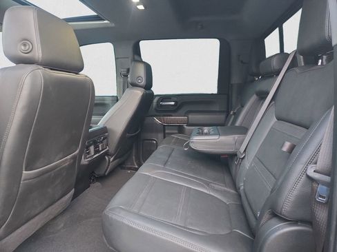 Used 2023 GMC Sierra 3500 Denali w/ Denali Black Diamond Edition image 13