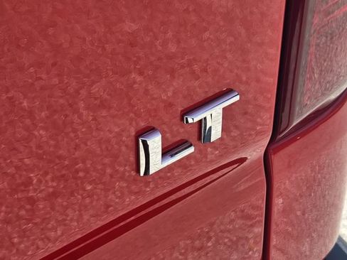 Used 2025 Chevrolet Silverado 1500 LT AWD/4WD image 11