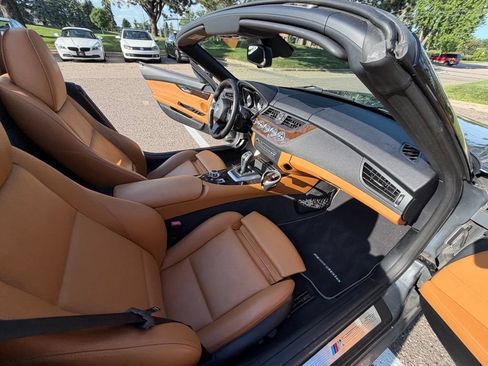 Used 2011 BMW Z4 sDrive35is RWD image 26