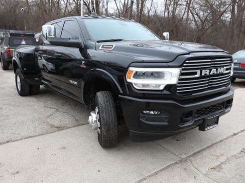 Used 2022 RAM 3500 Laramie image 4