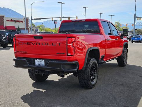 Used 2024 Chevrolet Silverado 2500 ZR2 w/ Technology Package AWD/4WD image 3