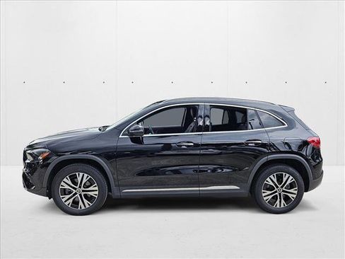 Used 2025 Mercedes-Benz GLA 250 image 9