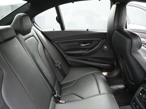 Used 2018 BMW M3 RWD image 23