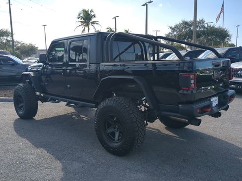 Used 2025 Jeep Gladiator Rubicon w/ Convenience Group image 7