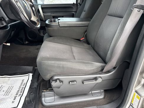 Used 2012 Chevrolet Silverado 2500 LT w/ Interior Plus Package image 11