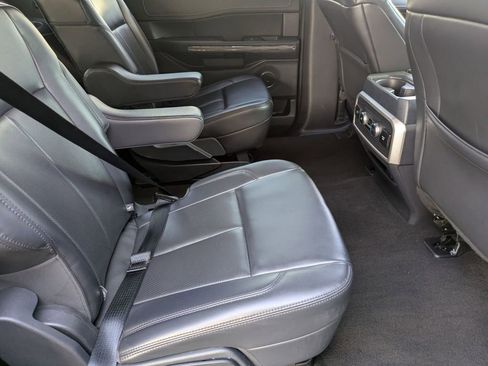 Used 2024 Ford Expedition Max XLT AWD/4WD image 31