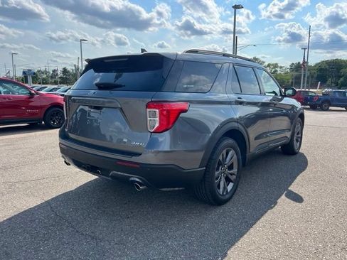 Certified 2023 Ford Explorer XLT w/ Equipment Group 202A AWD/4WD image 4