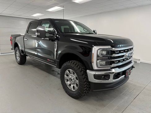 New 2026 Ford F250 Lariat w/ Lariat Premium Package image 3