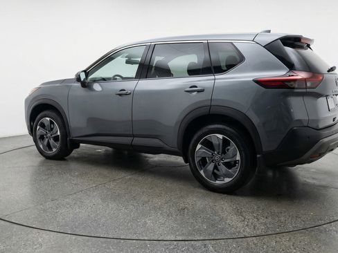 Used 2025 Nissan Rogue SV image 6