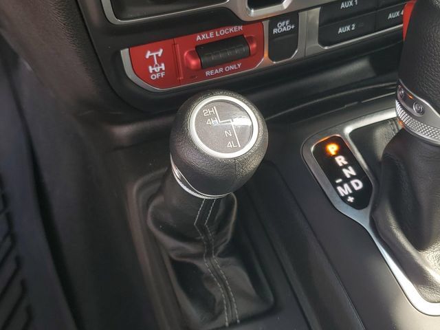 Used 2025 Jeep Gladiator Mojave w/ Convenience Group AWD/4WD image 24