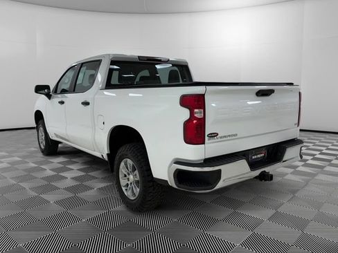Used 2019 Chevrolet Silverado 1500 W/T w/ WT Appearance Package AWD/4WD image 3