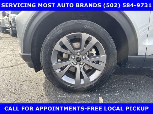 Used 2022 Ford Explorer XLT w/ Equipment Group 202A image 10