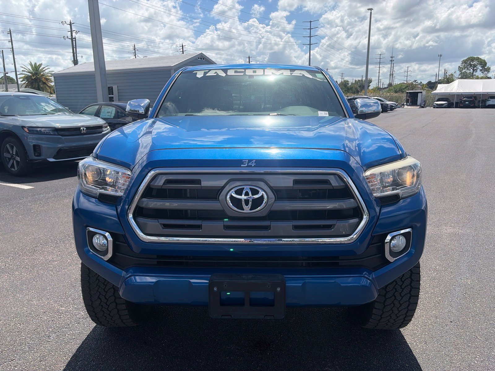 Used 2017 Toyota Tacoma Limited w/ Tow Package AWD/4WD image 40