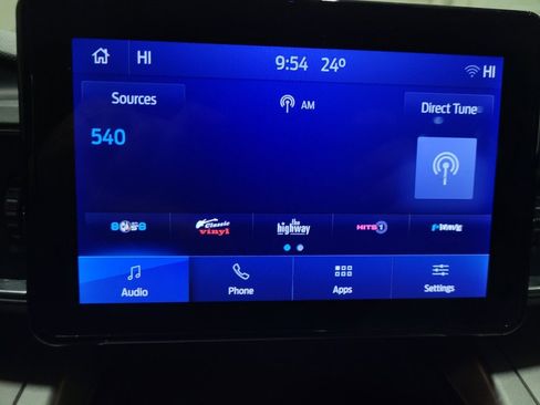 Used 2022 Ford Explorer XLT w/ Equipment Group 202A image 25