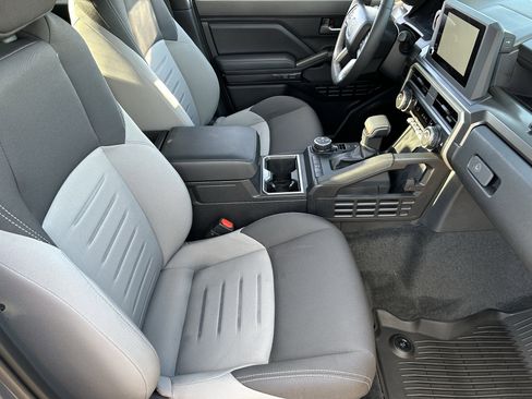 Used 2025 Toyota Tacoma TRD Off-Road AWD/4WD image 10