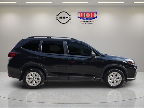 Used 2021 Subaru Forester AWD/4WD image 2