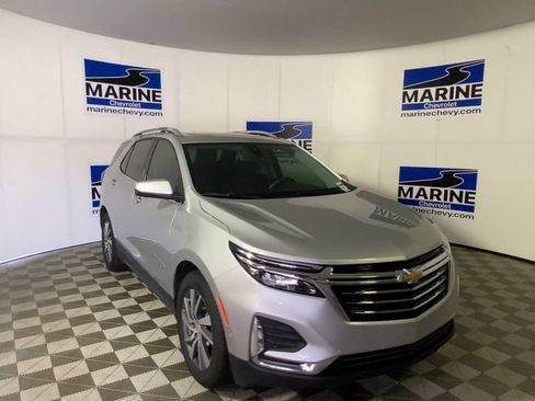 Used 2022 Chevrolet Equinox Premier FWD image 4