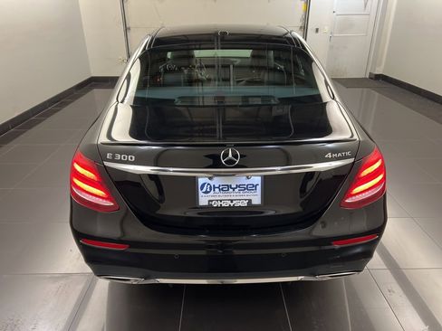 Used 2018 Mercedes-Benz E 300 4MATIC image 5