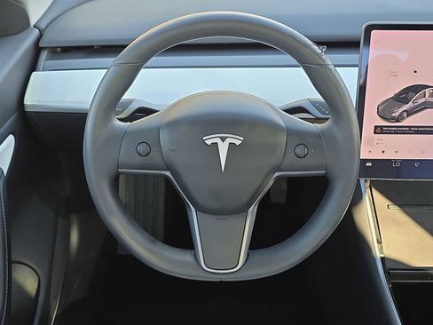 Used 2019 Tesla Model 3 Long Range image 18