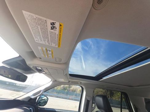 Used 2025 Ford Expedition Max Platinum image 14