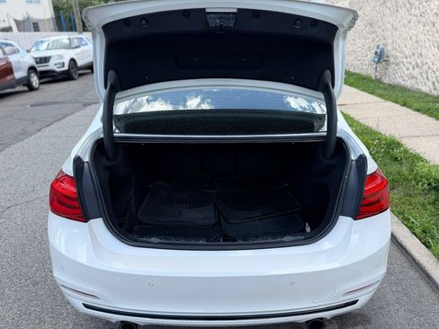 Used 2017 BMW 340i xDrive Sedan AWD/4WD image 9