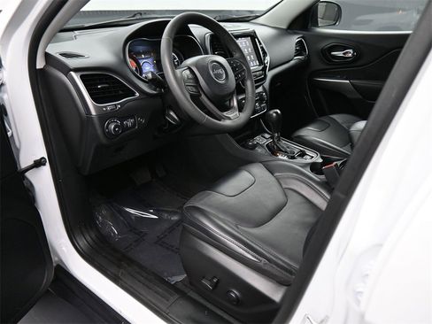 Used 2022 Jeep Cherokee Limited image 2