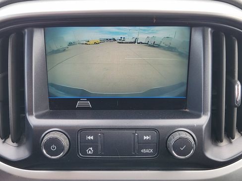 Used 2022 Chevrolet Colorado LT w/ Fleet Safety Package RWD image 18