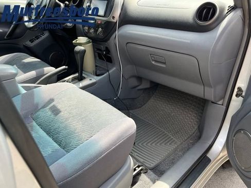 Used 2003 Toyota RAV4 4WD w/ Quick-Order Pkg image 7