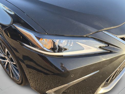 Used 2024 Lexus ES 350 w/ Premium Package FWD image 10