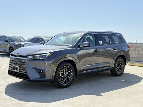 New 2026 Lexus TX 350 FWD image 8