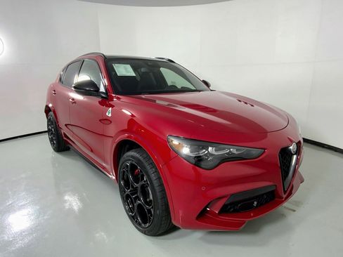 Used 2024 Alfa Romeo Stelvio Quadrifoglio w/ Active Assist Plus Package image 5