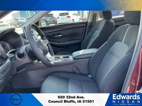 Used 2025 Nissan Sentra SV FWD image 21