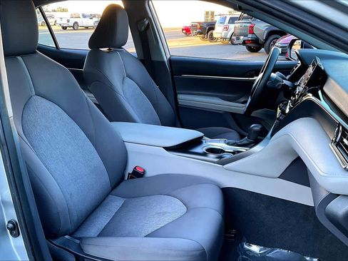 Used 2024 Toyota Camry LE image 8