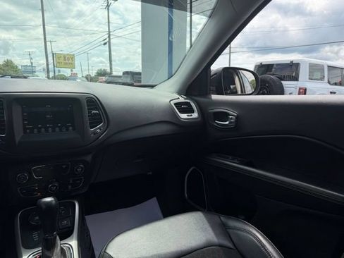Used 2019 Jeep Compass Latitude w/ Popular Equipment Group AWD/4WD image 29