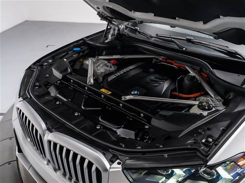 Used 2024 BMW X5 xDrive50e w/ Executive Package AWD/4WD image 10