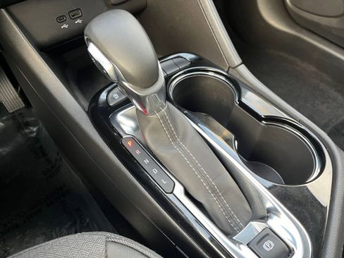 Used 2025 Buick Encore GX Preferred image 41