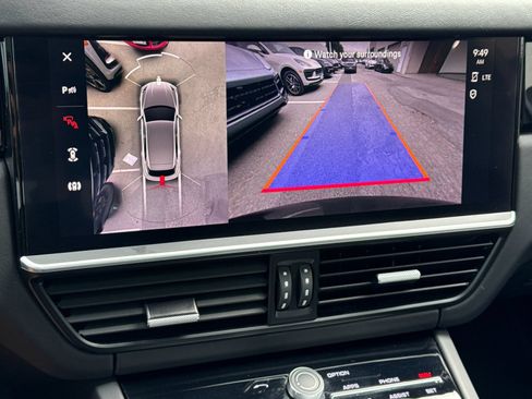 Certified 2023 Porsche Cayenne AWD/4WD image 23