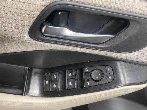 Used 2023 Nissan Rogue SV FWD image 20