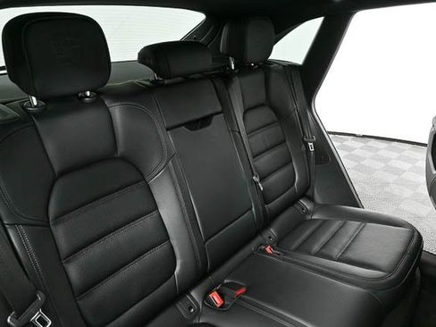 Certified 2025 Porsche Macan image 20