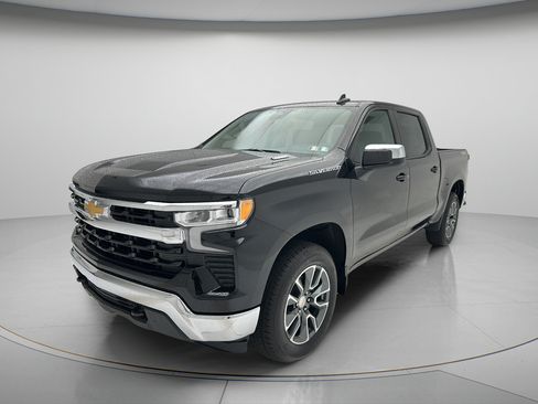 Used 2025 Chevrolet Silverado 1500 LT AWD/4WD image 3