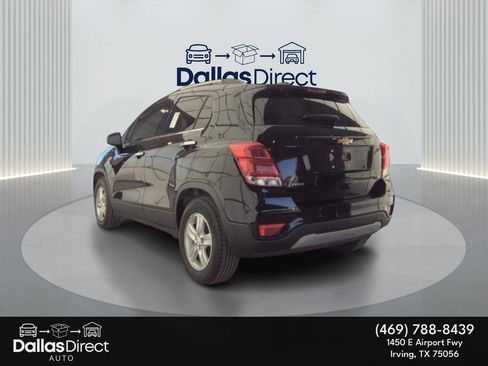 Used 2019 Chevrolet Trax LT w/ LT Convenience Package image 9